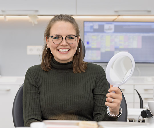 Ästhetische Zahnheilkunde Dr. Andre Müller Zahnarzt in Leutenbach-Nellmersbach Ästhetische Zahnheilkunde Dr. Andre Müller Zahnarzt in Leutenbach-Nellmersbach